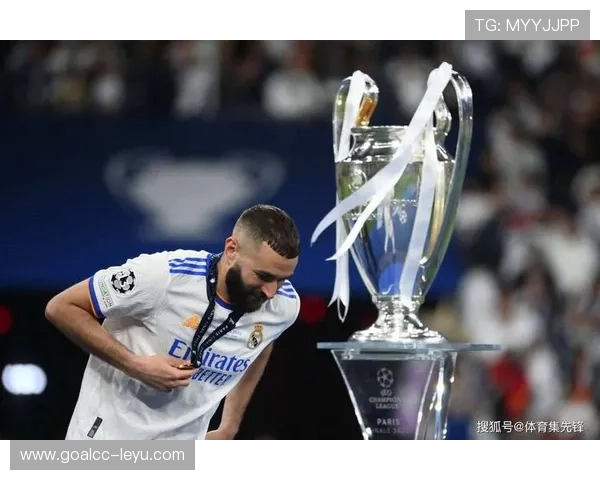 本泽马金球奖争议再起：实力与评选标准成焦点