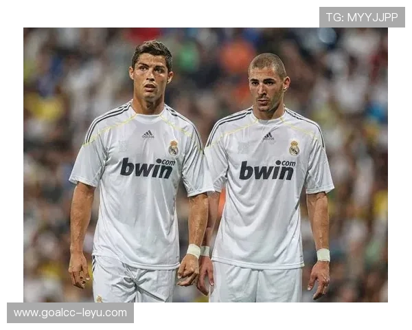 本泽马专访：C罗比我自私？德尚执教难返国家队，皇马前锋的内心独白