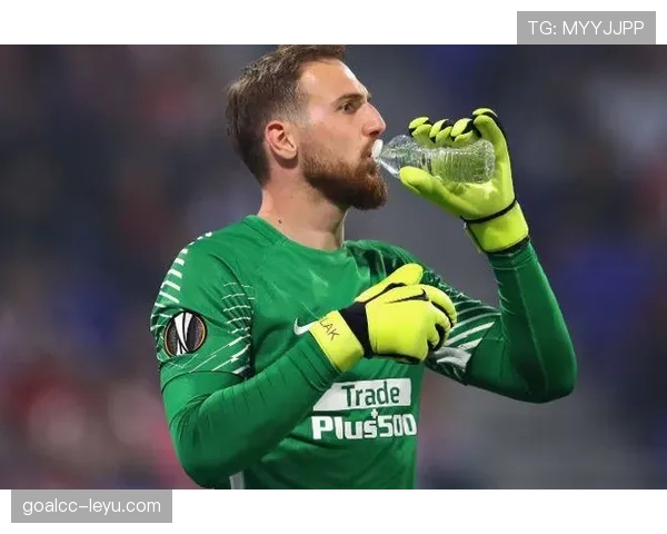 奥布拉克2025赛季零封纪录再创新高,铁闸表现彰显绝对防线实力 奥布拉克2025赛季零封纪录再创新高,铁闸表现彰显绝对防线实力