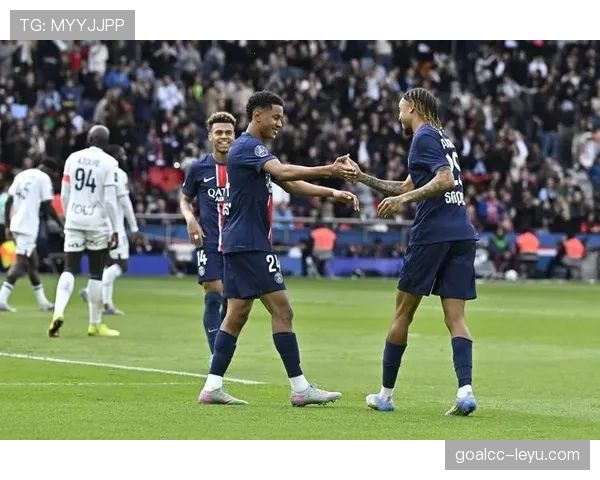 里尔新赛季前瞻：状态回暖能否助其打破困局，重返法甲巅峰？