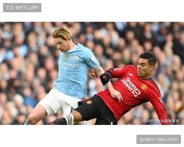 曼联防线失误频繁引发争议,本赛季球队稳定性面临考验 曼联防线失误频繁引发争议,本赛季球队稳定性面临考验