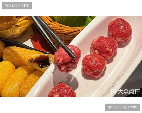 李梦训练完直接拎爱马仕去火锅店，这谁顶得住啊